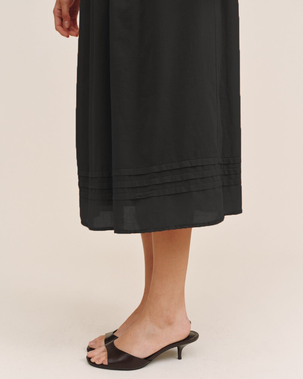 halter-neck-mixed-dress-black-6079621.jpg