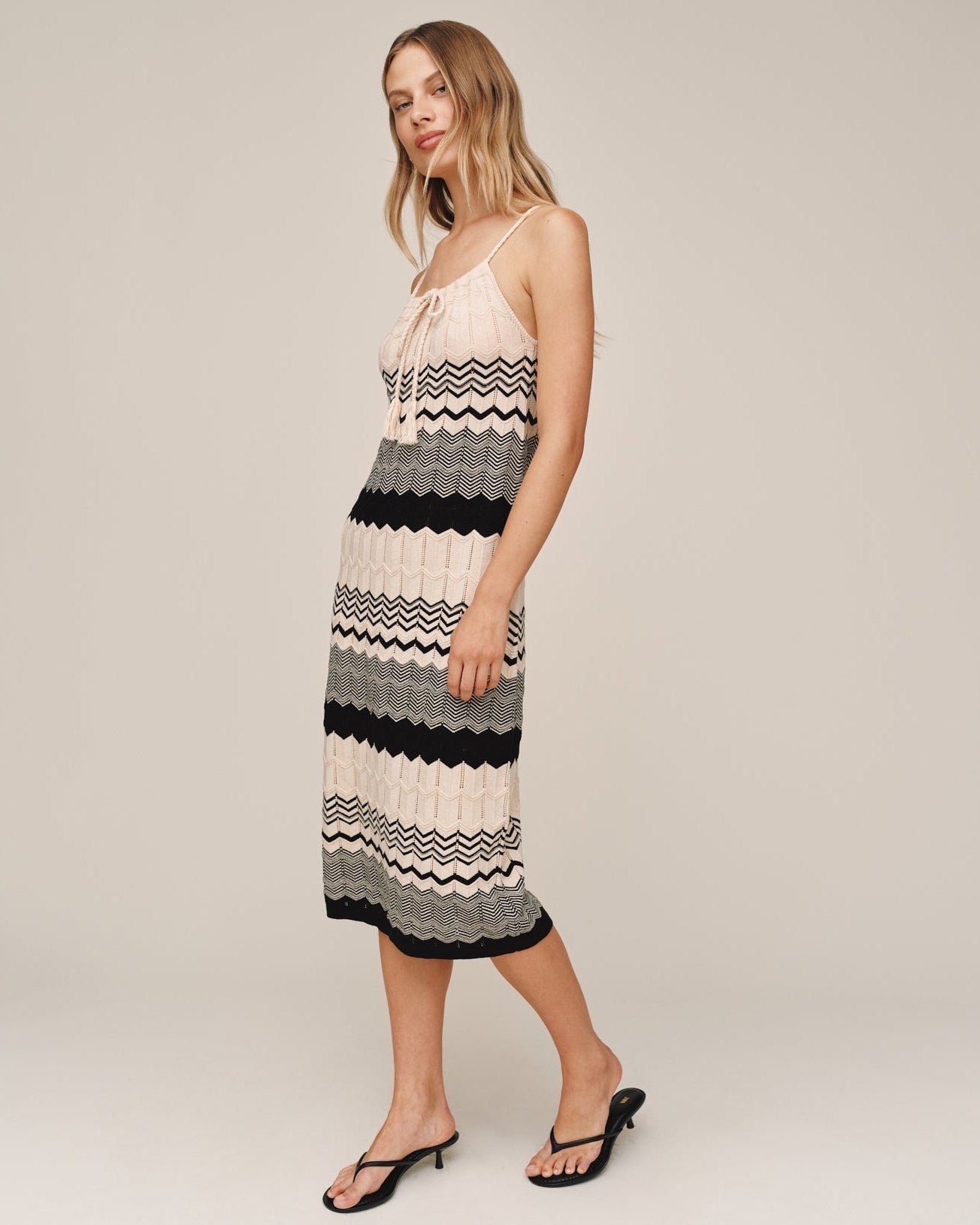 midi-knit-dress-summer-chevron-2944952.jpg